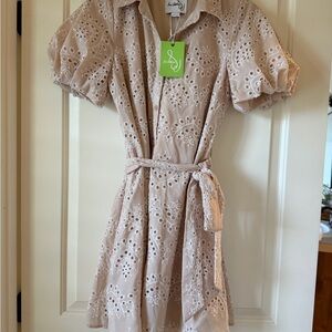Women’s Eyelet Puff Sleeve Dress-NEW with tags